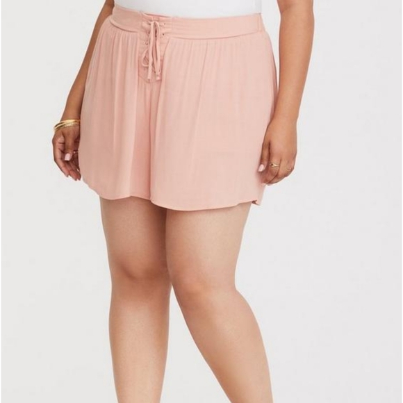 Torrid Peach Lace-Up Crepe Shorts - Picture 2 of 12